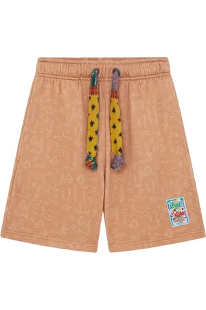 Donde Esteban Basurto shorts