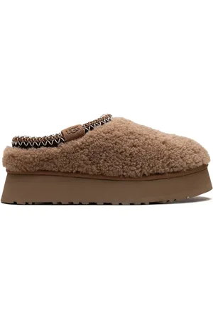 UGG Tazz Maxi Curly "Chestnut" slippers