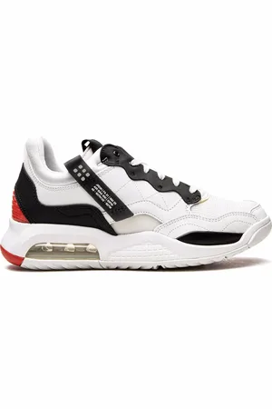 Jordan MA2 sneakers