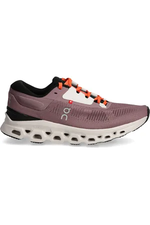 On Running Cloudstratus 3 sneakers