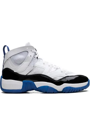 Jordan Jumpman Two Trey sneakers