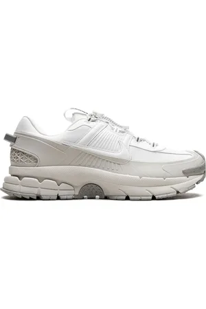Nike Zoom Vomero Roam sneakers