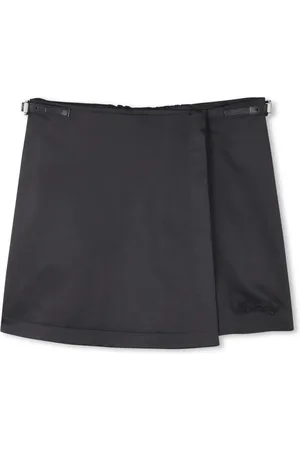 Givenchy Embroidered-logo shorts