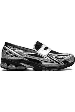 New Balance 1906L "Silver Metallic/Black" sneakers