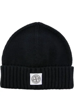 Stone Island Logo-patch ribbed-knit beanie