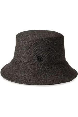 Le Mont St Michel Angele appliqu??-logo bucket hat