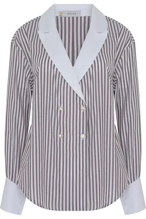 Isolda Anavilhanas shirt