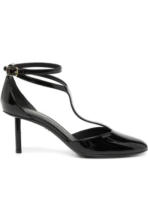 Salvatore Ferragamo Leather pumps