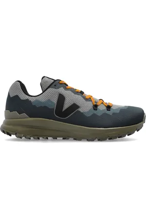 Veja Fitz Roy trainers