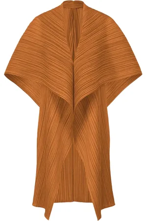 PLEATS PLEASE ISSEY MIYAKE Pliss??-effect cape