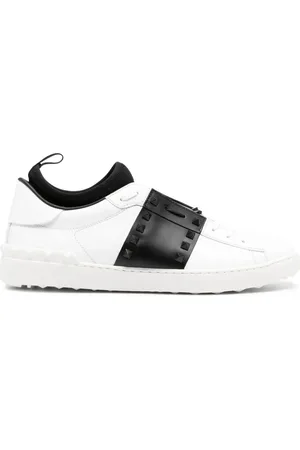 VALENTINO GARAVANI Rockstud Untitled leather sneakers