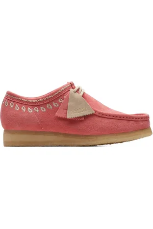 Clarks Wallabee " Embroidery" boots
