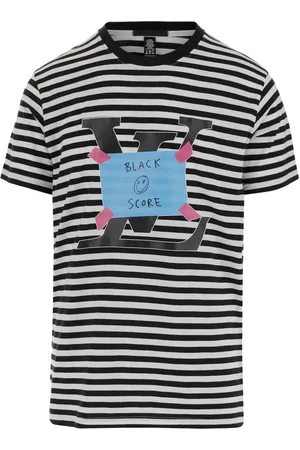 BLACK SCORE LV Sticker T-shirt