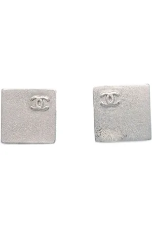 CHANEL 2000 square stud earrings