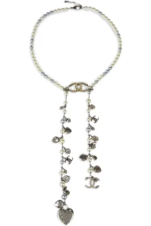 CHANEL 2004 faux-pearl necklace