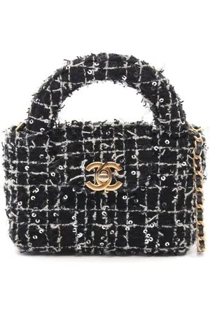 CHANEL 2021 tweed handbag