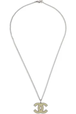 CHANEL 2006 Interlocking CC-pendant necklace