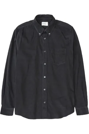 Closed Button-down shirt