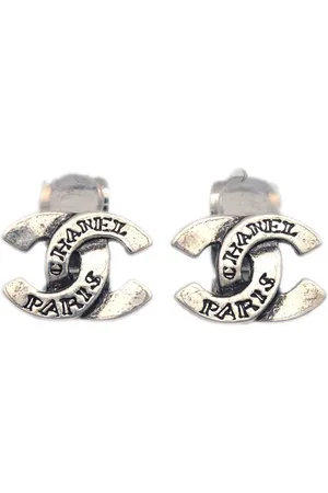 CHANEL 1999 CC clip-on earrings