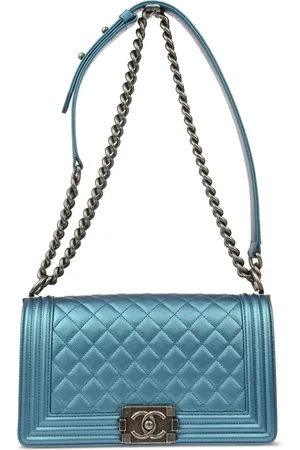 CHANEL 2017 medium Boy Chanel shoulder bag