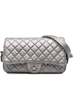 CHANEL 2016-2017 Medium Metallic Quilted Caviar Casual Rock Flap shoulder bag