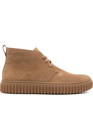 Clarks Torhill suede desert boots