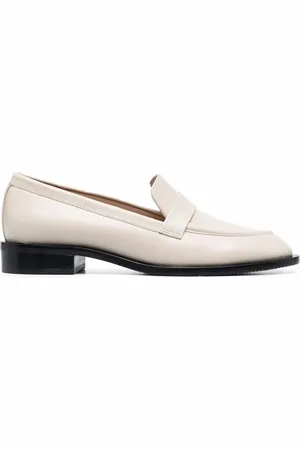 Stuart Weitzman Palmer Sleek round-toe loafers