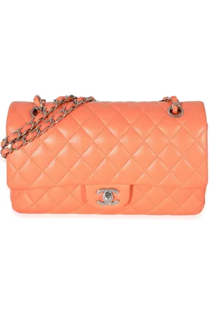 CHANEL 2021 medium Classic Flap shoulder bag