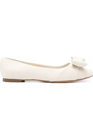 Salvatore Ferragamo Varina leather ballerina shoes