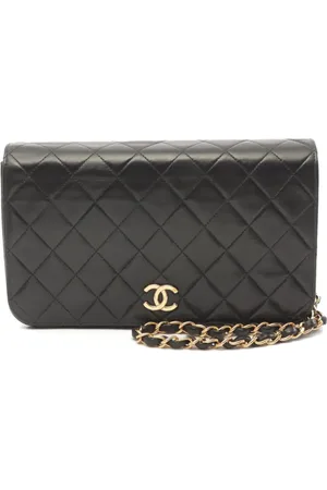 CHANEL 1997-1999 matelassé shoulder bag