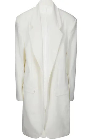 ACT N°1 Dart-detail coat