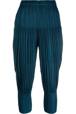 PLEATS PLEASE ISSEY MIYAKE Cropped pleated trousers