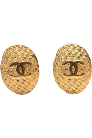 CHANEL 1980-1990 Plated CC Oval Clip On Earrings costume earrings
