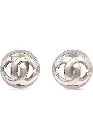 CHANEL 2005 CC logo earrings