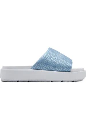 Nike Platform patterned slides