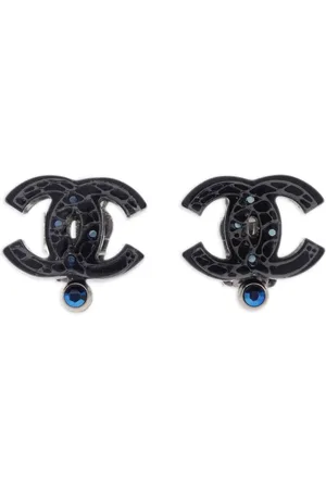 CHANEL 2006 CC clip-on earrings