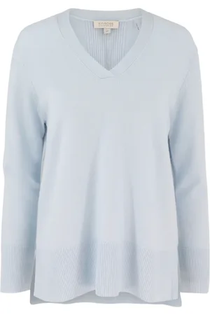 Kinross V-neck sweater