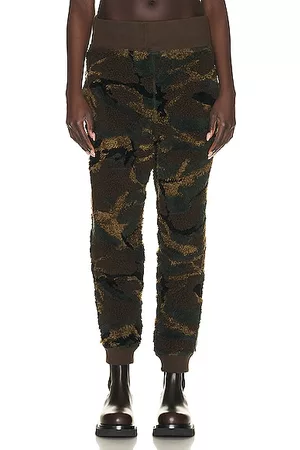 Camp High Sweatpants In Camo in Army