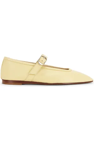Le Monde Beryl Ballet Leather Mary Jane in Ivory