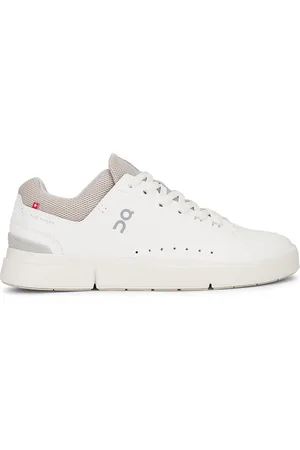 On Running The Roger Advantage Sneakers in White