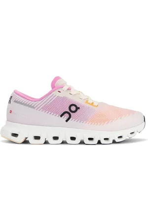 On Running Cloud 6 Push Sneaker in Tangerine