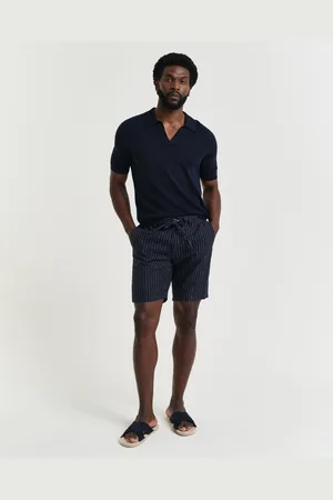 GANT Men Regular Fit Pinstriped Linen Shorts (S)