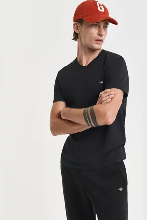 GANT Men Slim Fit Shield V-Neck T-Shirt (S)
