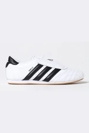 adidas Sneakers Woman color