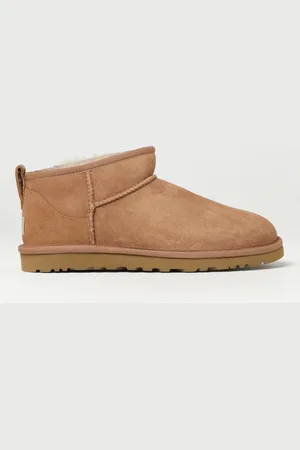 UGG Boots Men color
