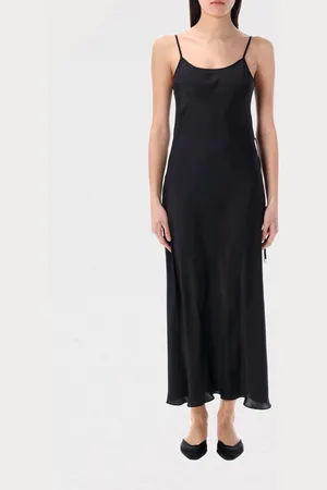 Low Classic Dress Woman color