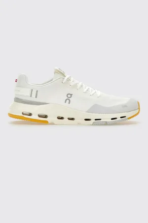 On Running Sneakers Men color