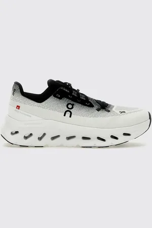 On Running Sneakers Men color