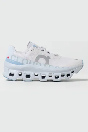 On Running Sneakers Woman color