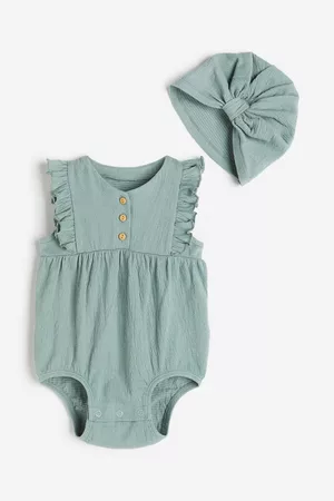 H&M Bodysuits & All-In-Ones - 2-piece Bodysuit and Hat Set